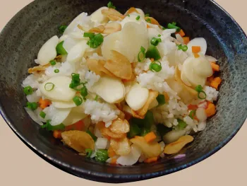 Cơm Rang Tỏi - ニンニク焼き飯